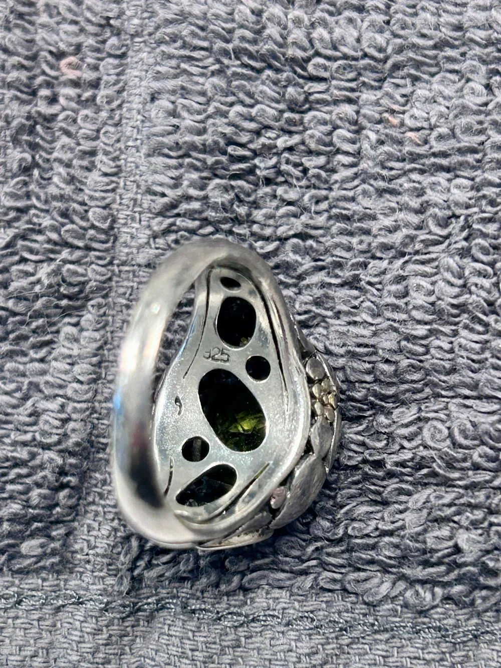 Designer Inspired 925-Stamped Faceted Peridot-Style Silver Ring, size 8.5-9